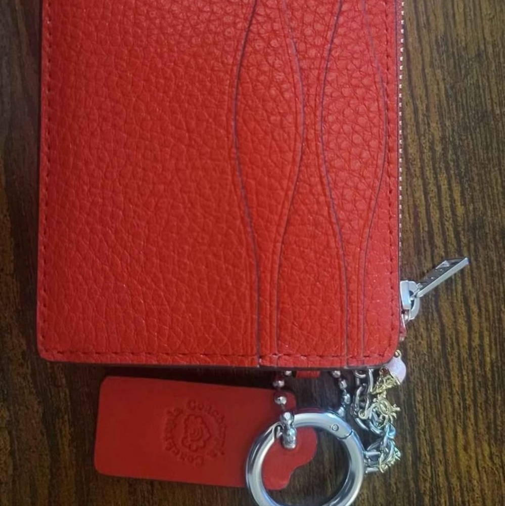 Red Card Holder Wallet - Picture 4 of 4